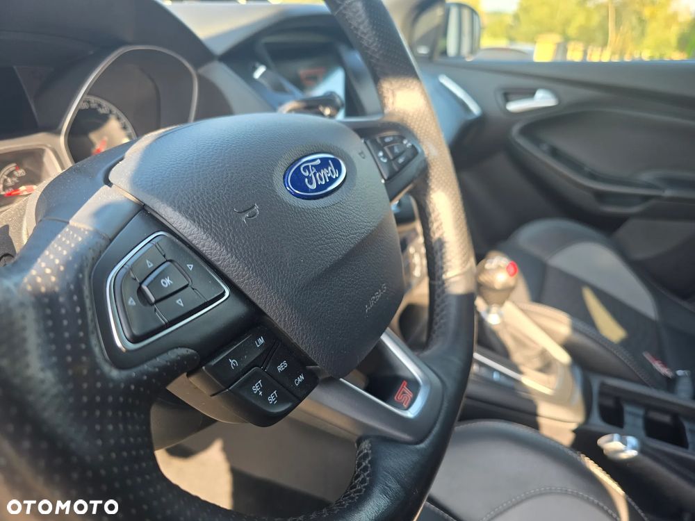 Ford Focus - 15