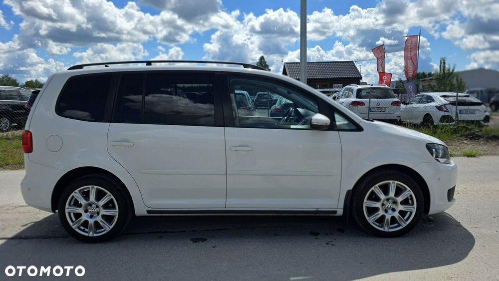 Volkswagen Touran - 5