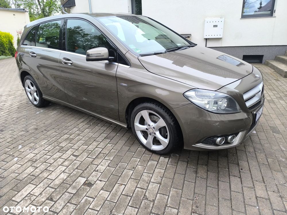 Mercedes-Benz Klasa B 180 CDI (BlueEFFICIENCY) - 1