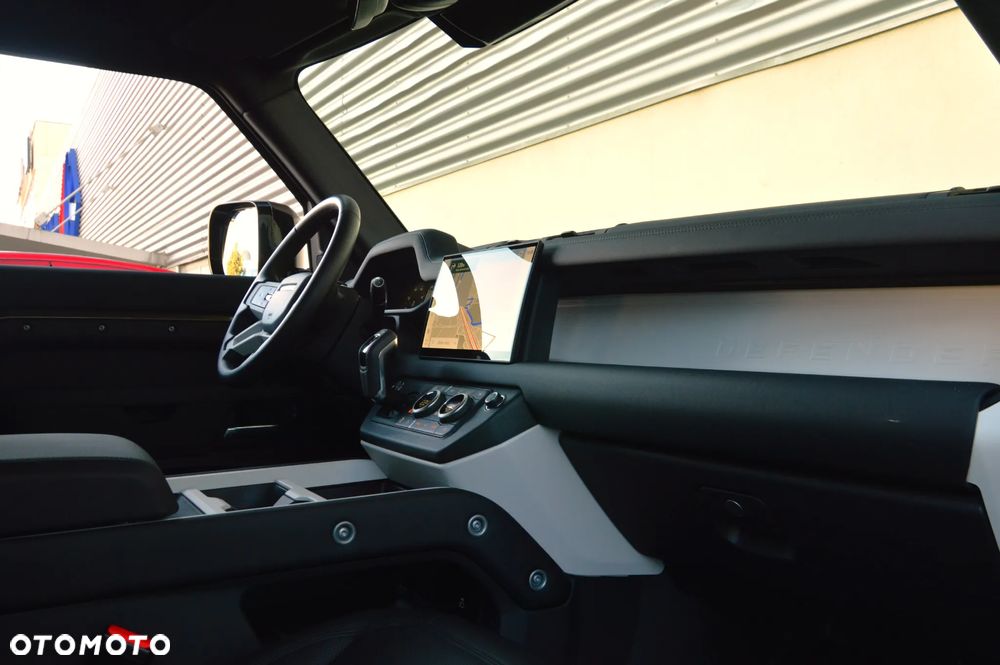 Land Rover Defender - 19