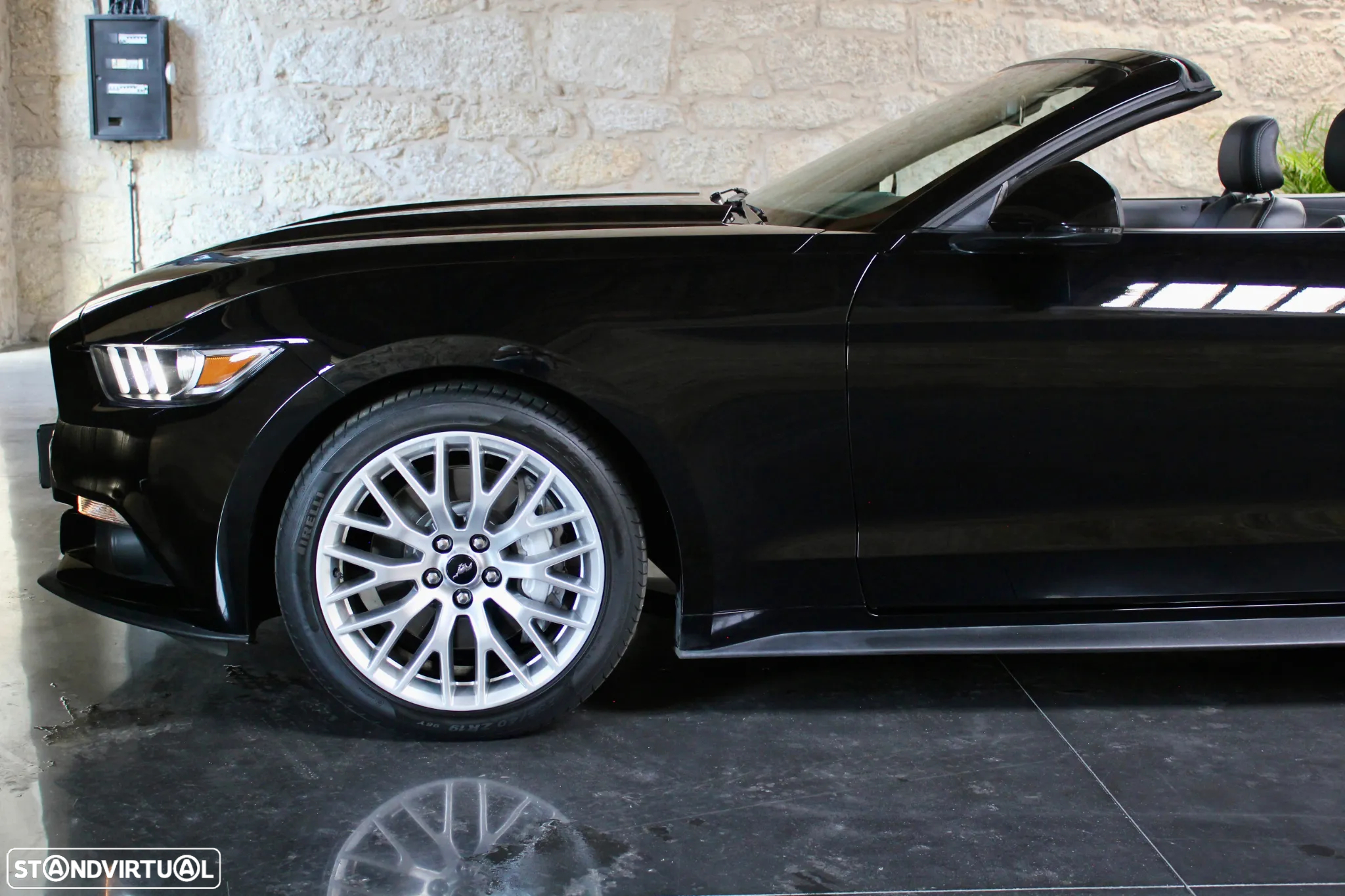 Ford Mustang Cabrio 2.3 Eco Boost - 25