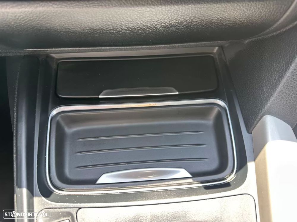 BMW 320 d Aut. Sport Line - 48