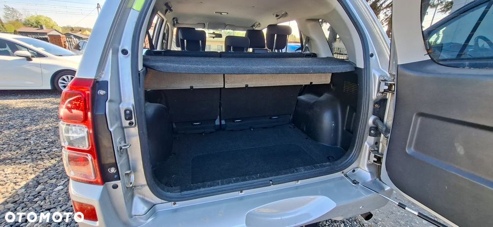 Suzuki Grand Vitara 2.0 Automatik Comfort + Family - 9