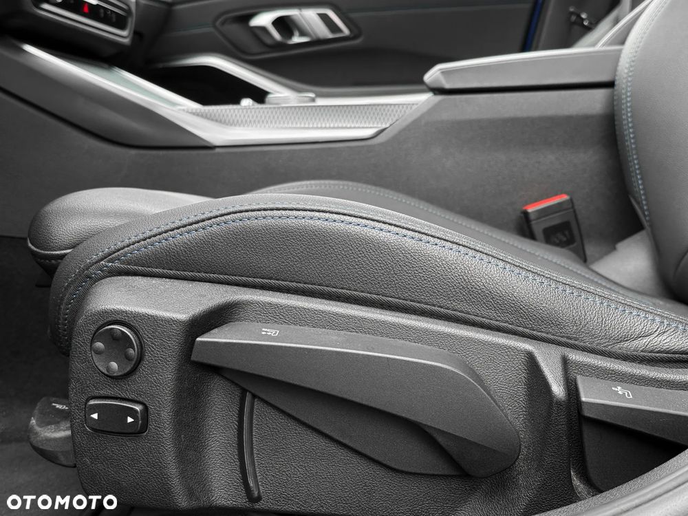 BMW Seria 3 320d xDrive M Sport Sport - 28