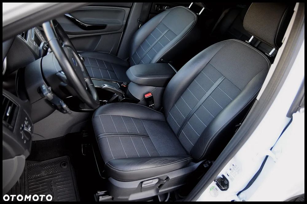 Ford Kuga 2.0 TDCi Titanium - 24