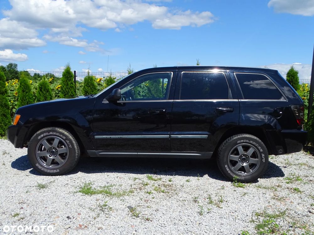 Jeep Grand Cherokee - 21