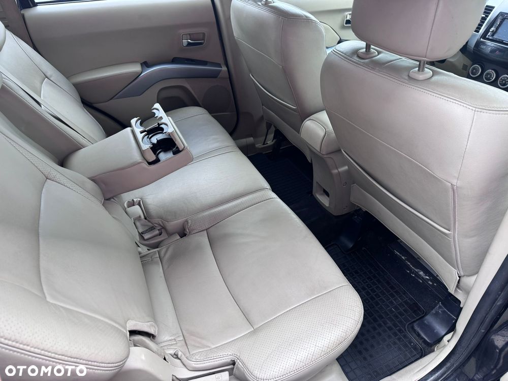 Mitsubishi Outlander 2.0 DID Instyle - 26