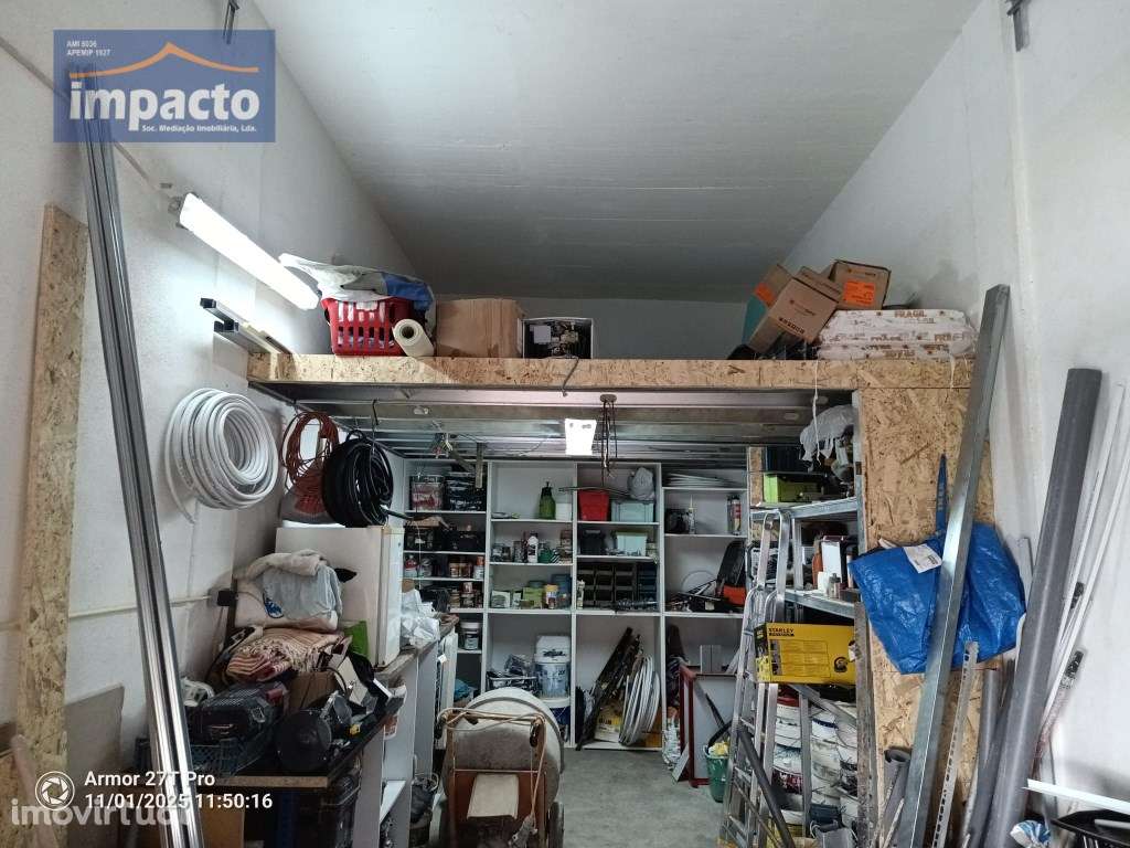 Garagem, portal elétrico e mezanino, Alverca - Grande imagem: 5/8