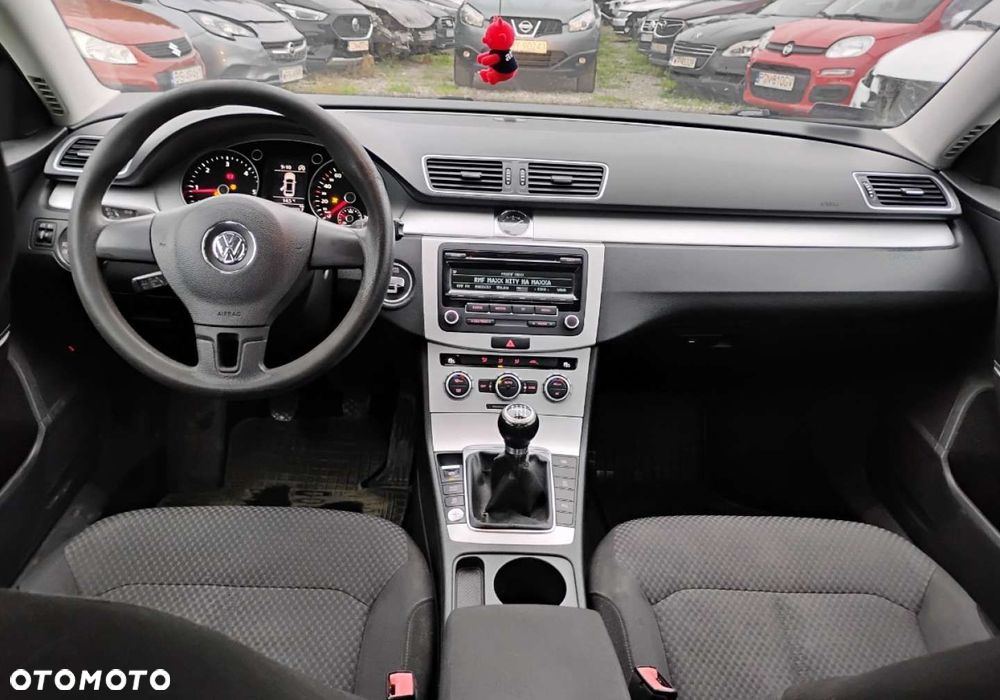 Volkswagen Passat - 7