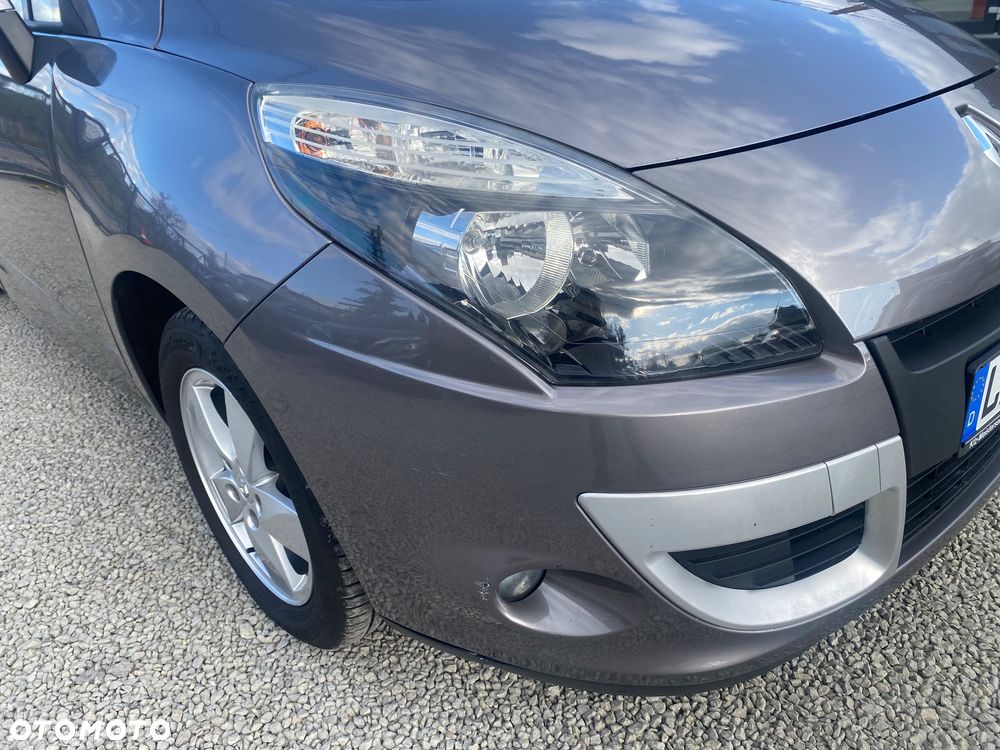 Renault Scenic 1.6 16V 110 Dynamique - 10