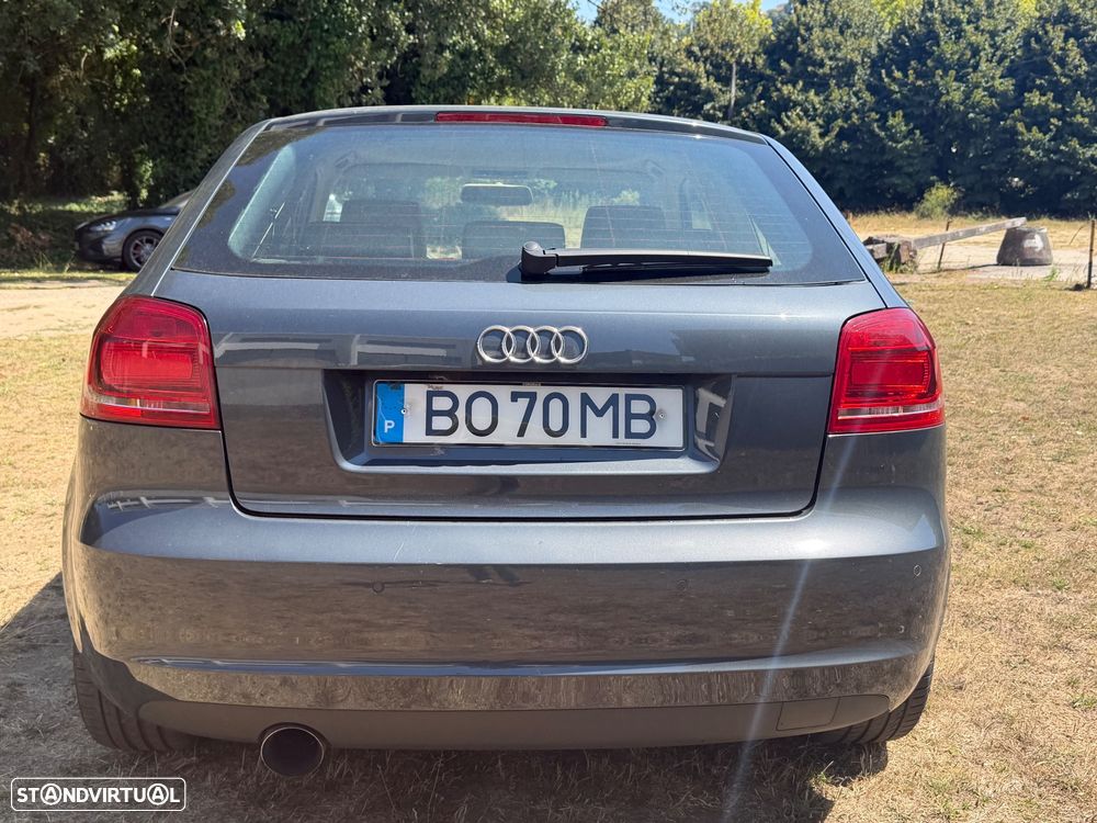 Audi A3 1.6 TDI DPF Attraction - 3