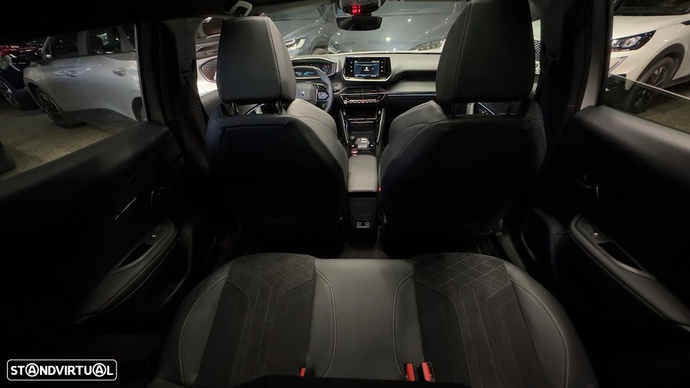 Peugeot e-2008 GT+ - 28