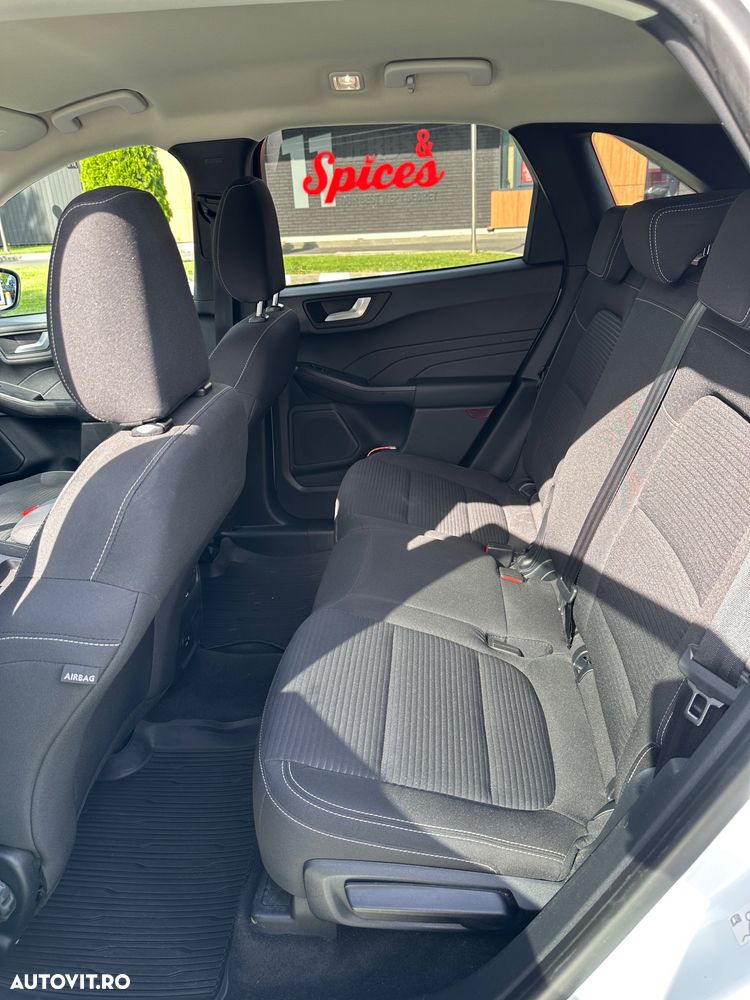 Ford Kuga - 10