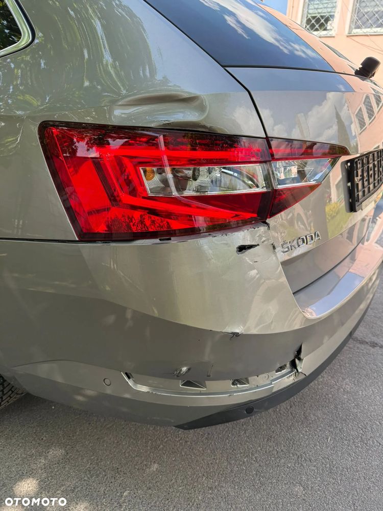 Skoda Superb 2.0 TDI L&K DSG - 19