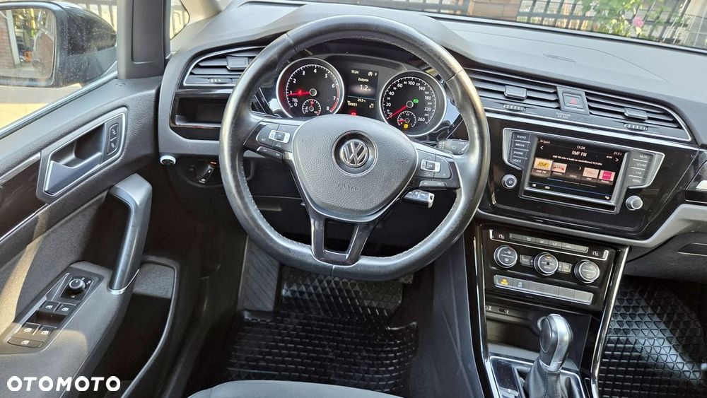 Volkswagen Touran 1.8 TSI BMT Highline DSG - 23
