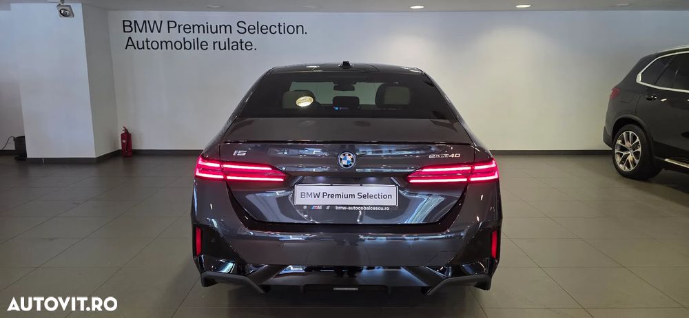 BMW i5 eDrive40 - 5