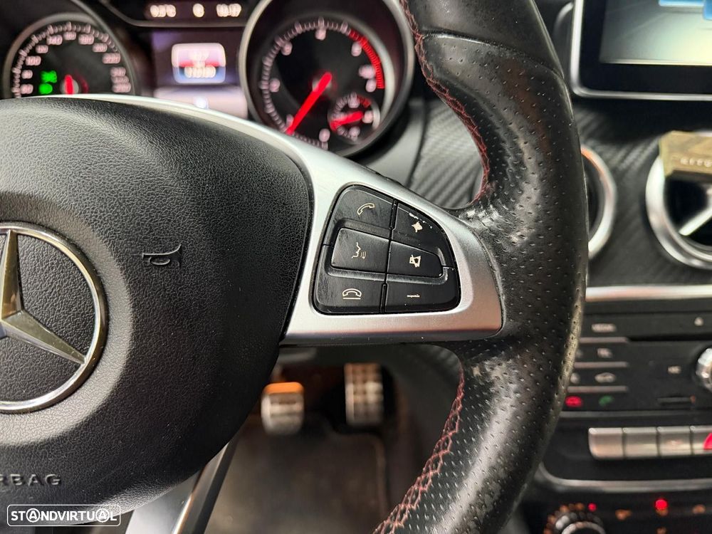 Mercedes-Benz A 180 d AMG Line - 21