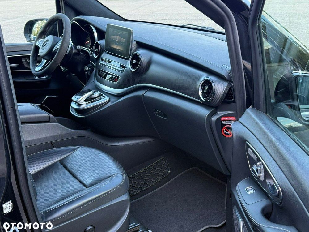 Mercedes-Benz Klasa V - 8