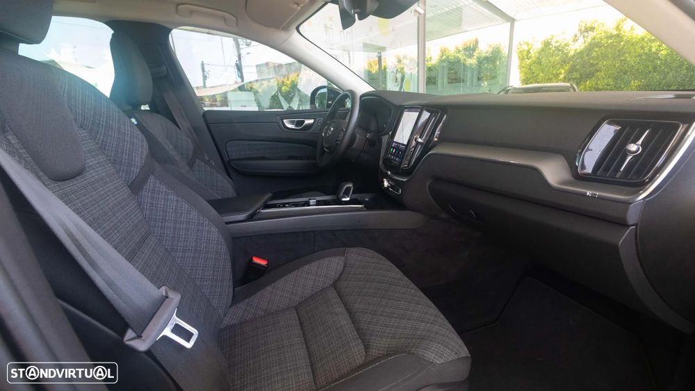 Volvo XC 60 2.0 T6 PHEV Core AWD - 14