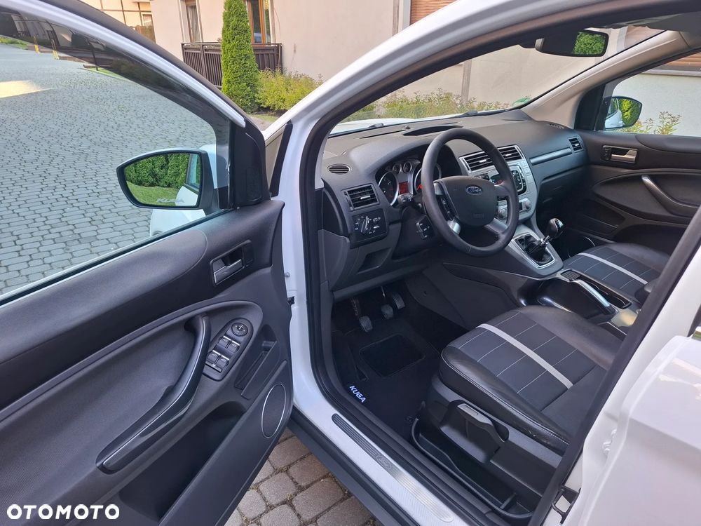 Ford Kuga 2.5 4x4 Trend - 19