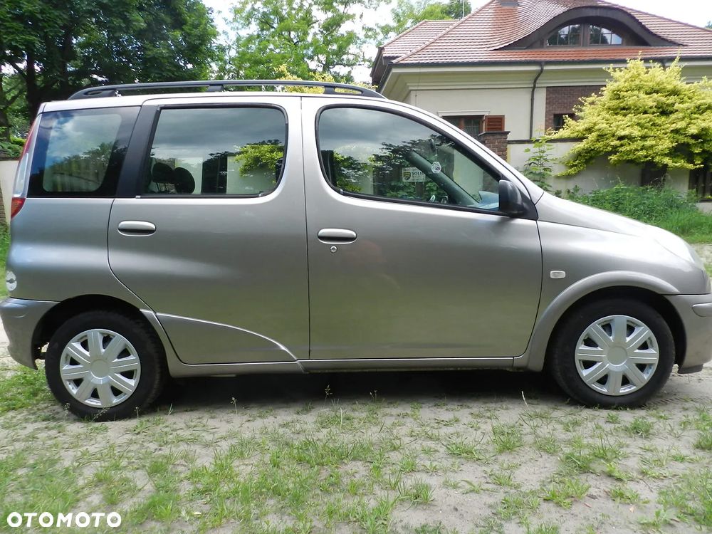 Toyota Yaris Verso 1.3 Automatik Sol - 5