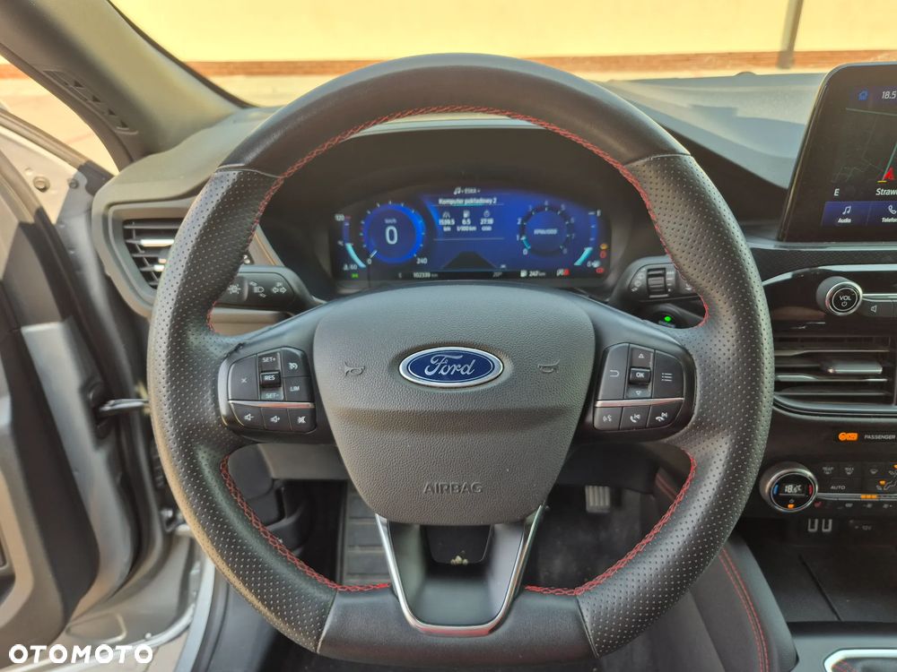 Ford Kuga 1.5 EcoBoost FWD ST-Line - 9