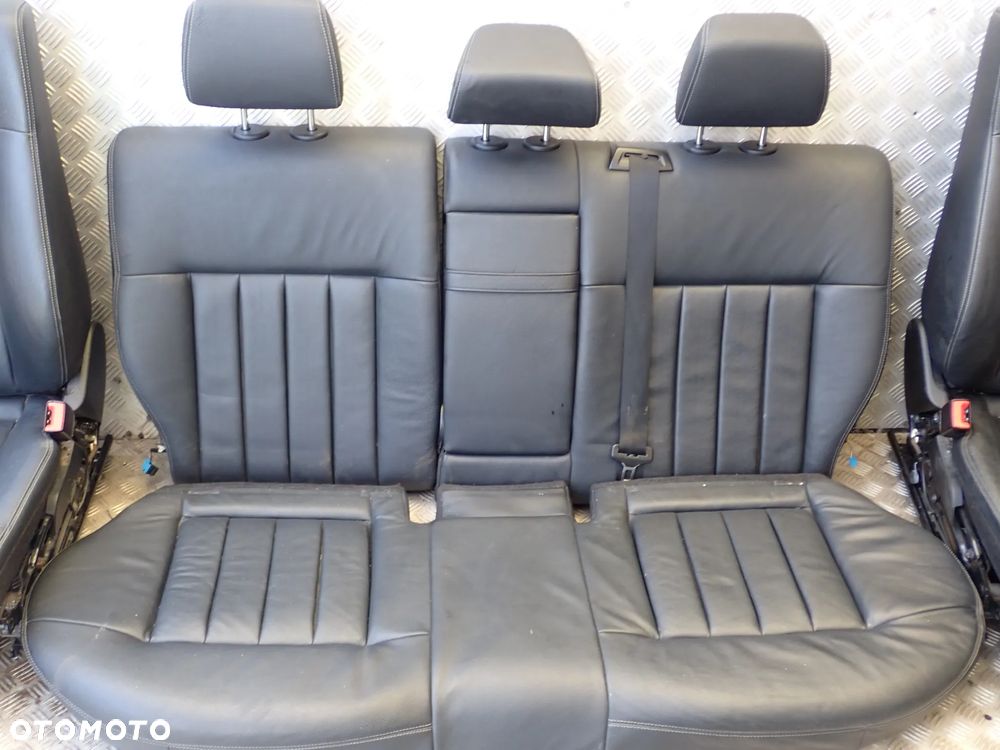 MERCEDES W212 FOTEL PRZEDNI PRAWY / LEWY ORAZ KANAPA TYLNIA SKÓRA KOMPLET - 2