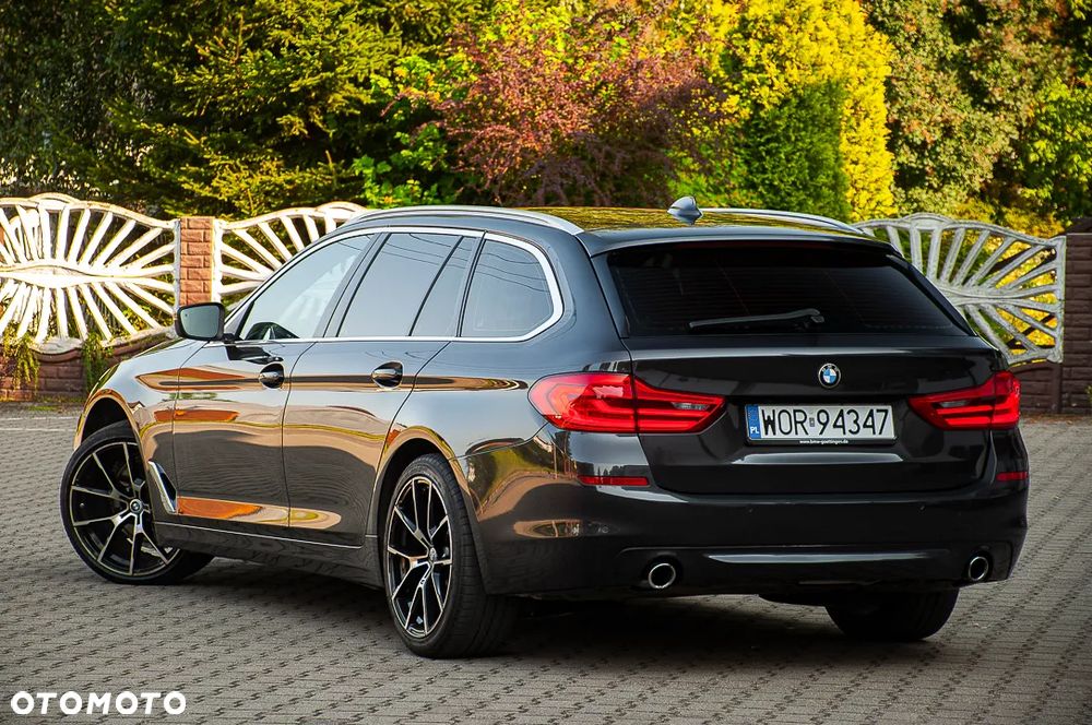 BMW Seria 5 520d Luxury Line sport - 10