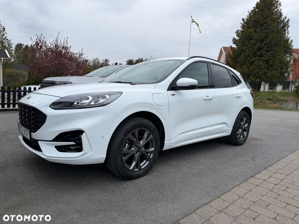 Ford Kuga - 1