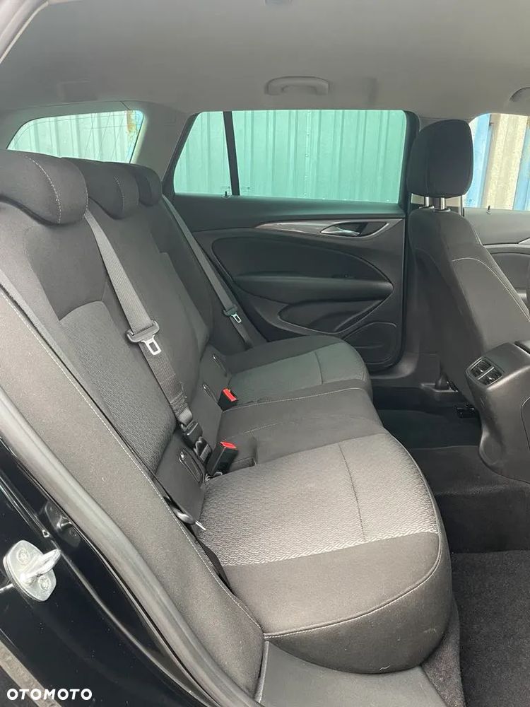 Opel Insignia - 24