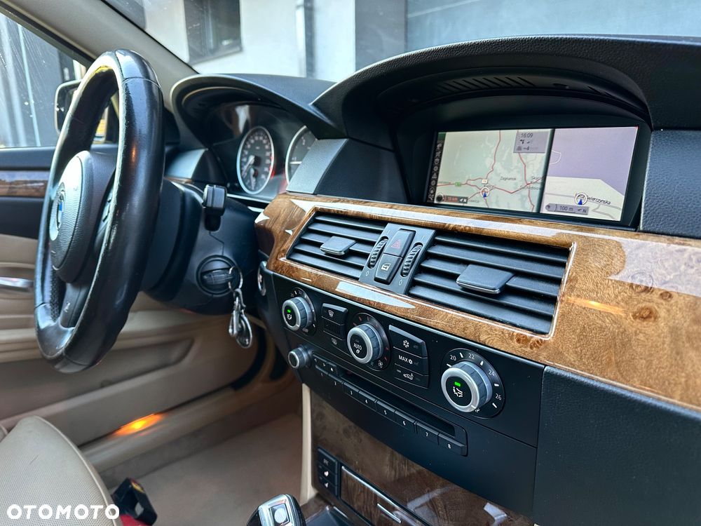 BMW Seria 5 520d Edition Exclusive - 19