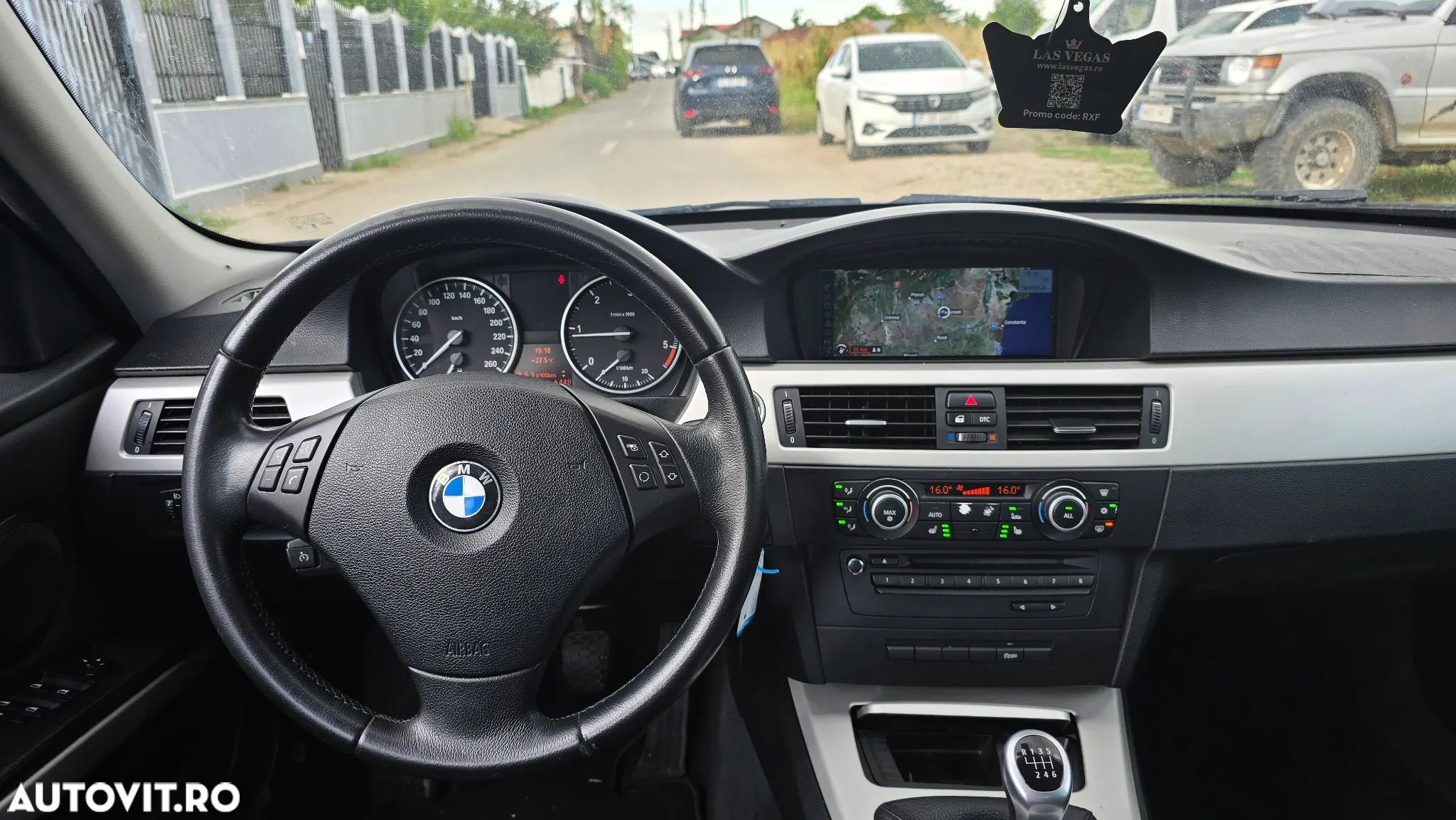 BMW Seria 3 318d - 11