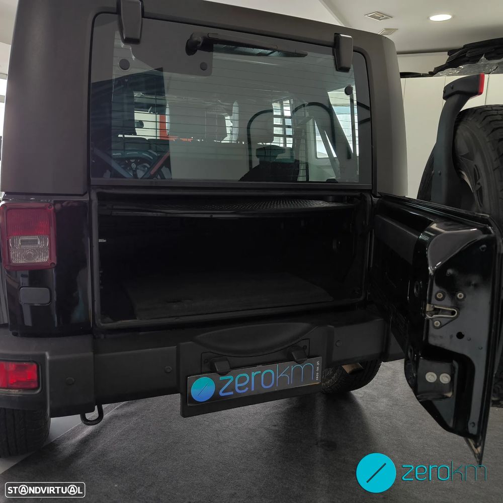 Jeep Wrangler Unlimited - 17