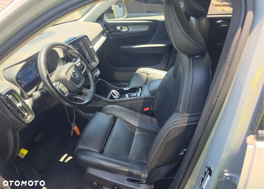 Volvo XC 40 B5 AWD Ultimate Dark - 10