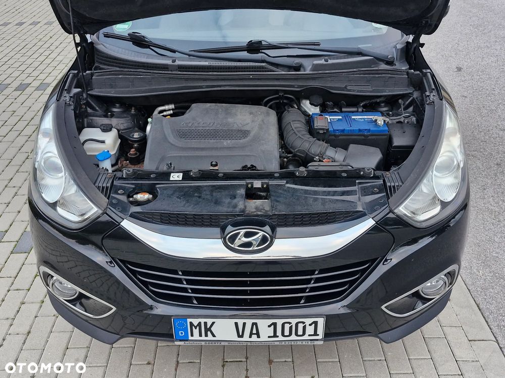 Hyundai ix35 2.0 CRDi 4WD Fifa World Cup Gold Edition - 23