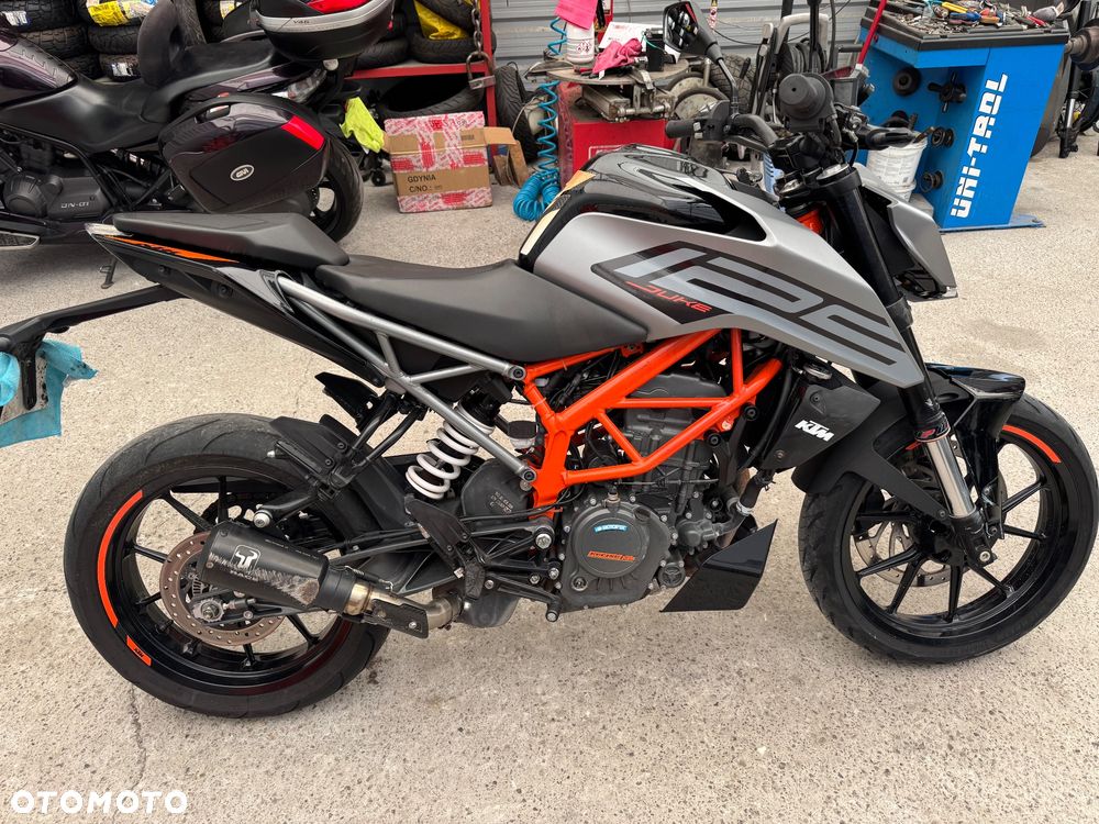 KTM Duke 125 - 9