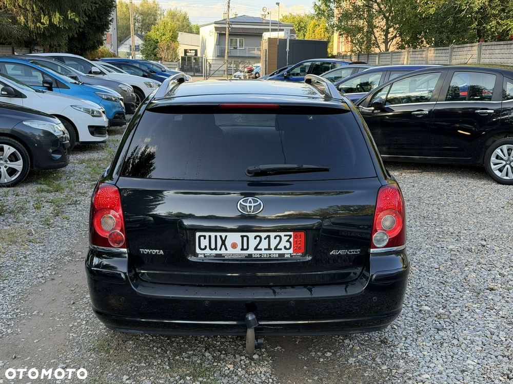 Toyota Avensis - 9