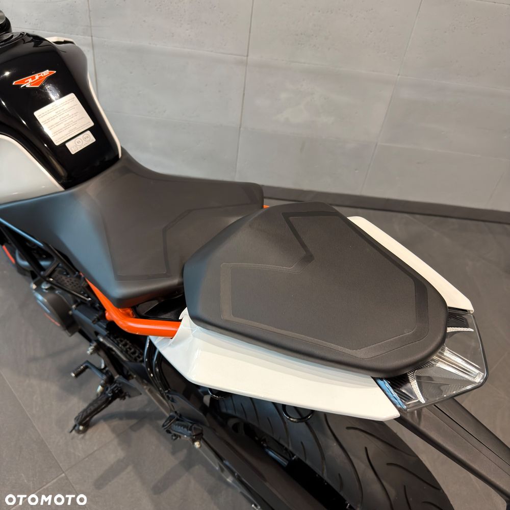 KTM Duke - 18