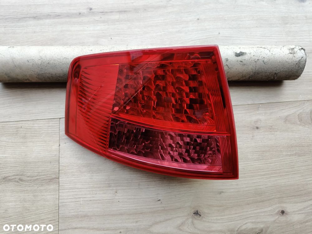 AUDI A8 D3 LAMPA TYL TYLNA LEWA BŁOTNIK IGŁA NIESPĘKANA - 2