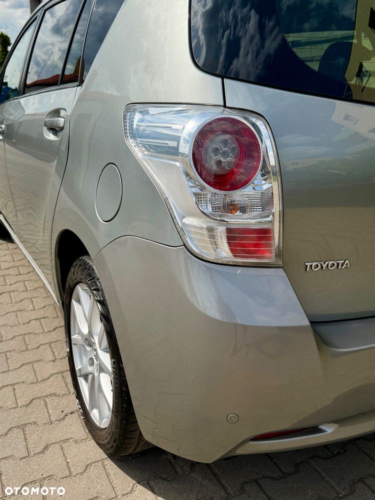 Toyota Verso 1.8 Edition - 12