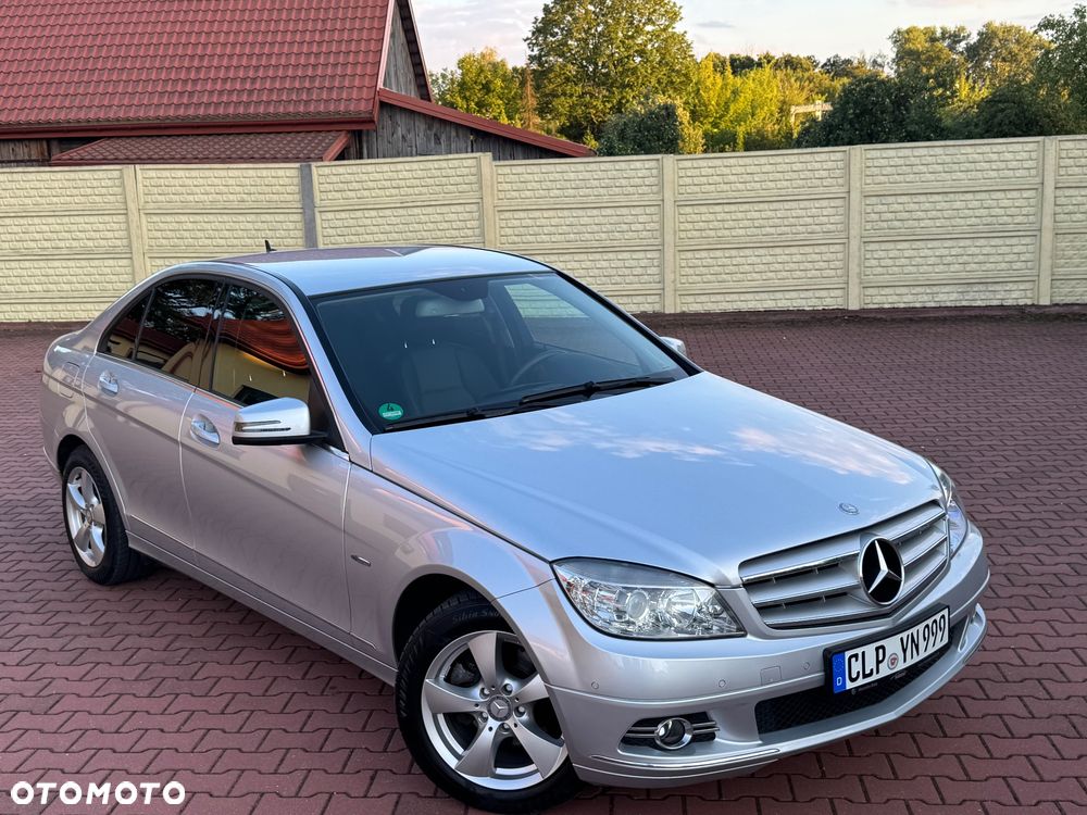 Mercedes-Benz Klasa C 180 CGI Automatik BlueEFFICIENCY Avantgarde - 15