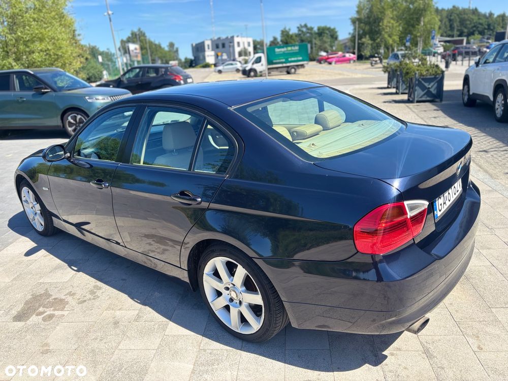 BMW Seria 3 320d DPF - 10