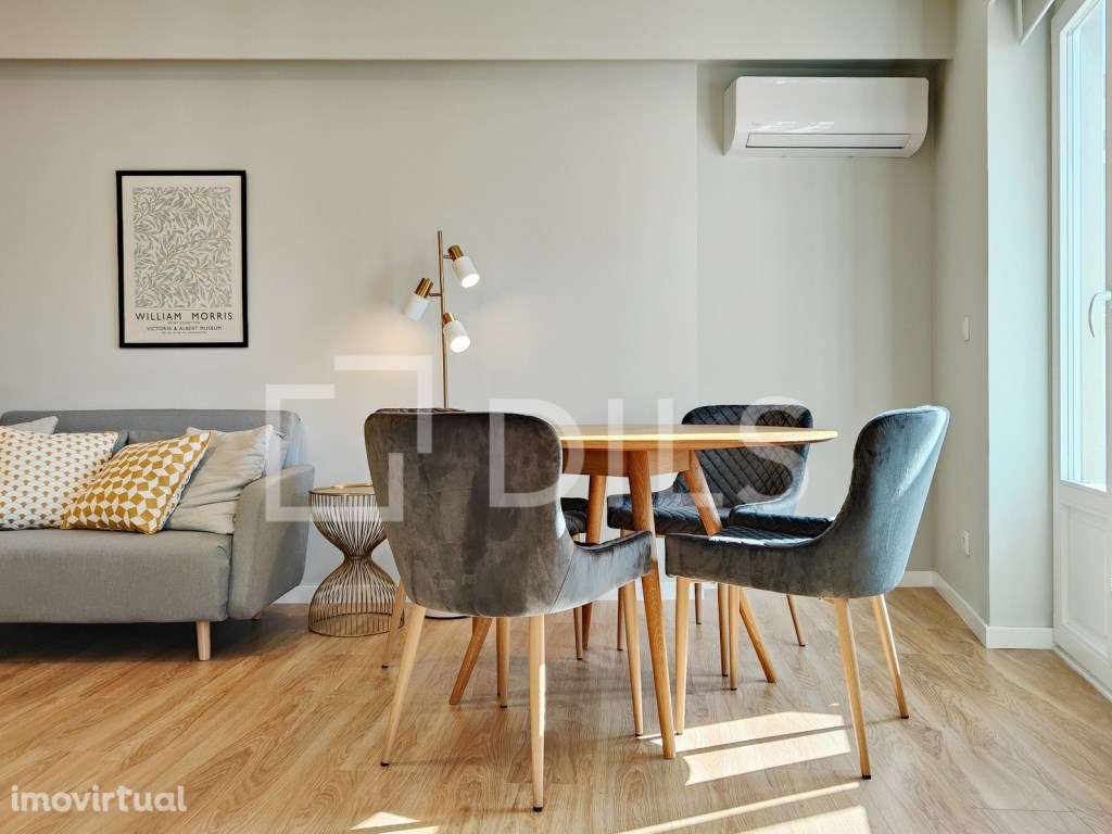 Apartamento T1 localizado junto à Av. da Liberdade - Grande imagem: 2/25