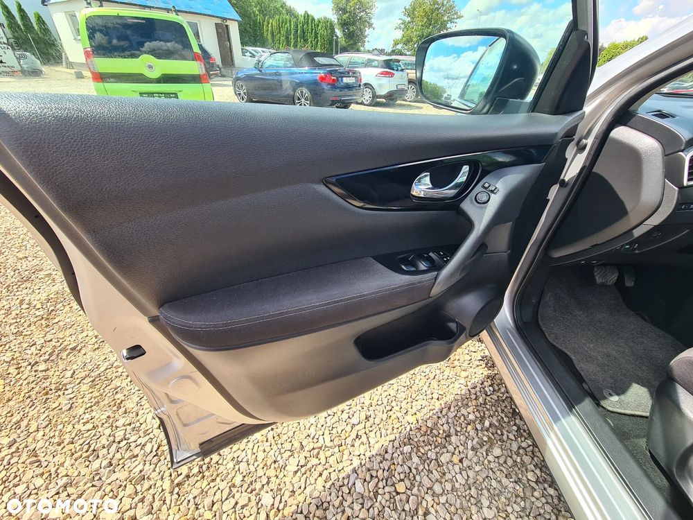 Nissan Qashqai 1.2 DIG-T Xtronic N-Connecta - 16