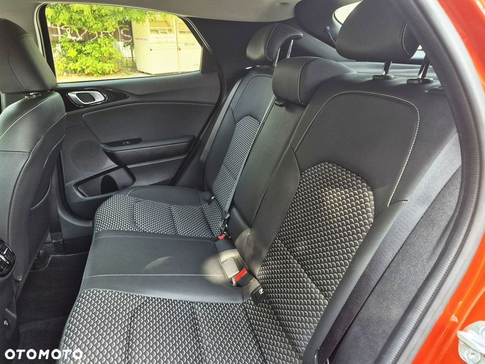 Kia XCeed 1.5 T-GDI Business Line DCT - 11