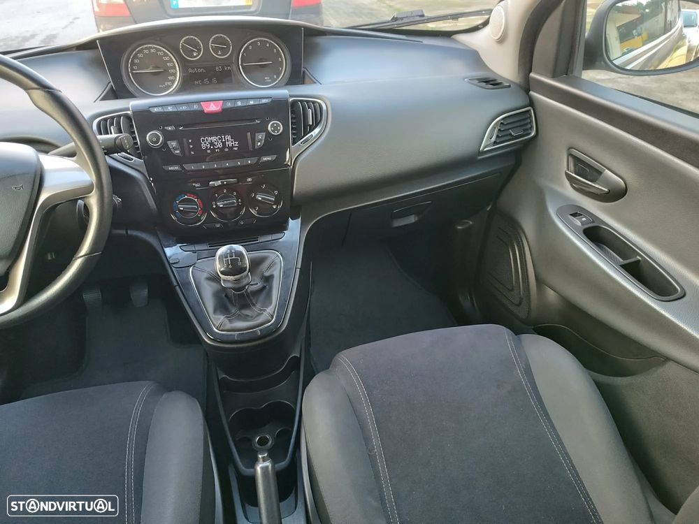 Lancia Ypsilon 1.2 S&S Urban - 14