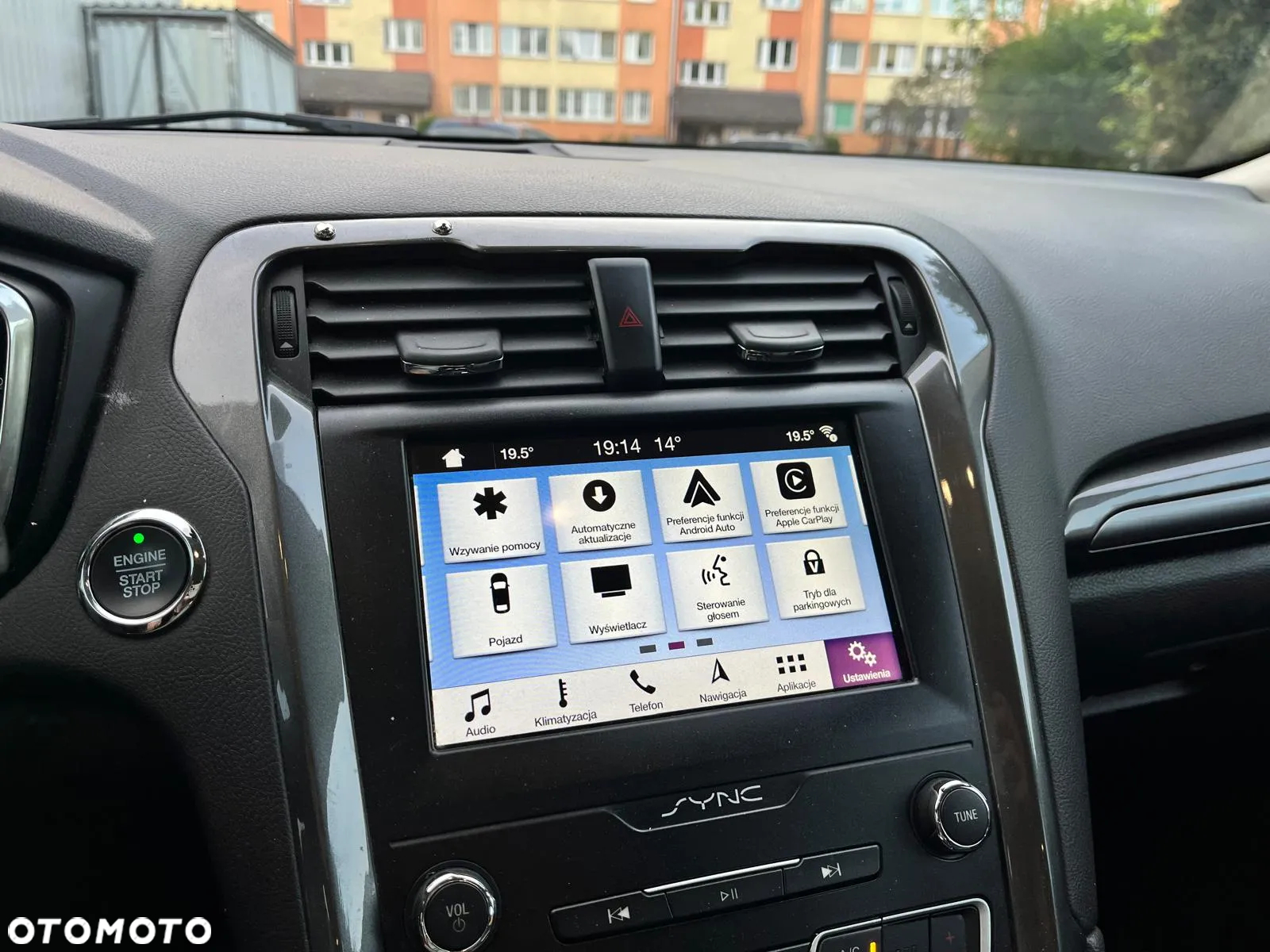 Ford Mondeo 2.0 Hybrid Titanium - 24
