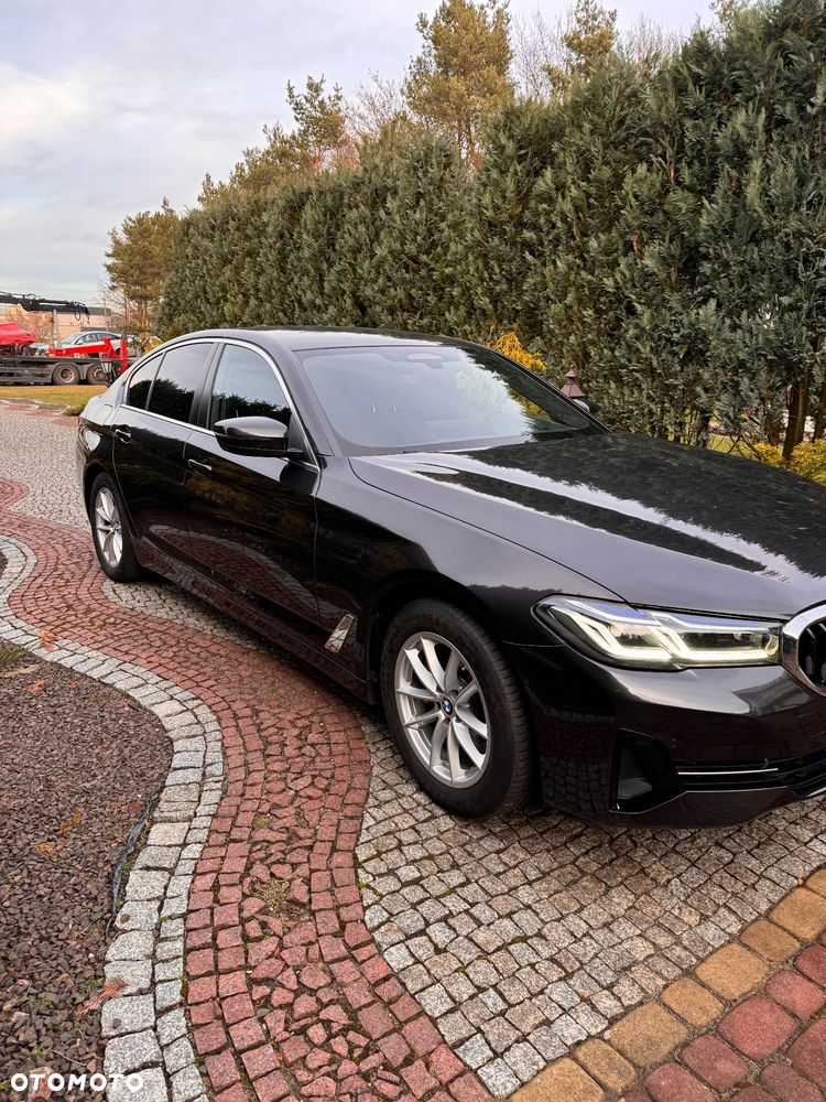 BMW Seria 5 520d xDrive - 5
