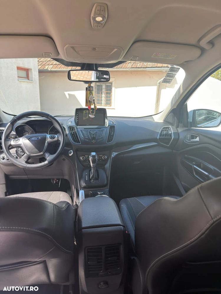 Ford Kuga 2.0 TDCi 4x4 Aut. Trend - 6