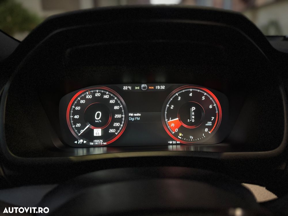 Volvo XC 90 T6 AWD R-Design - 11